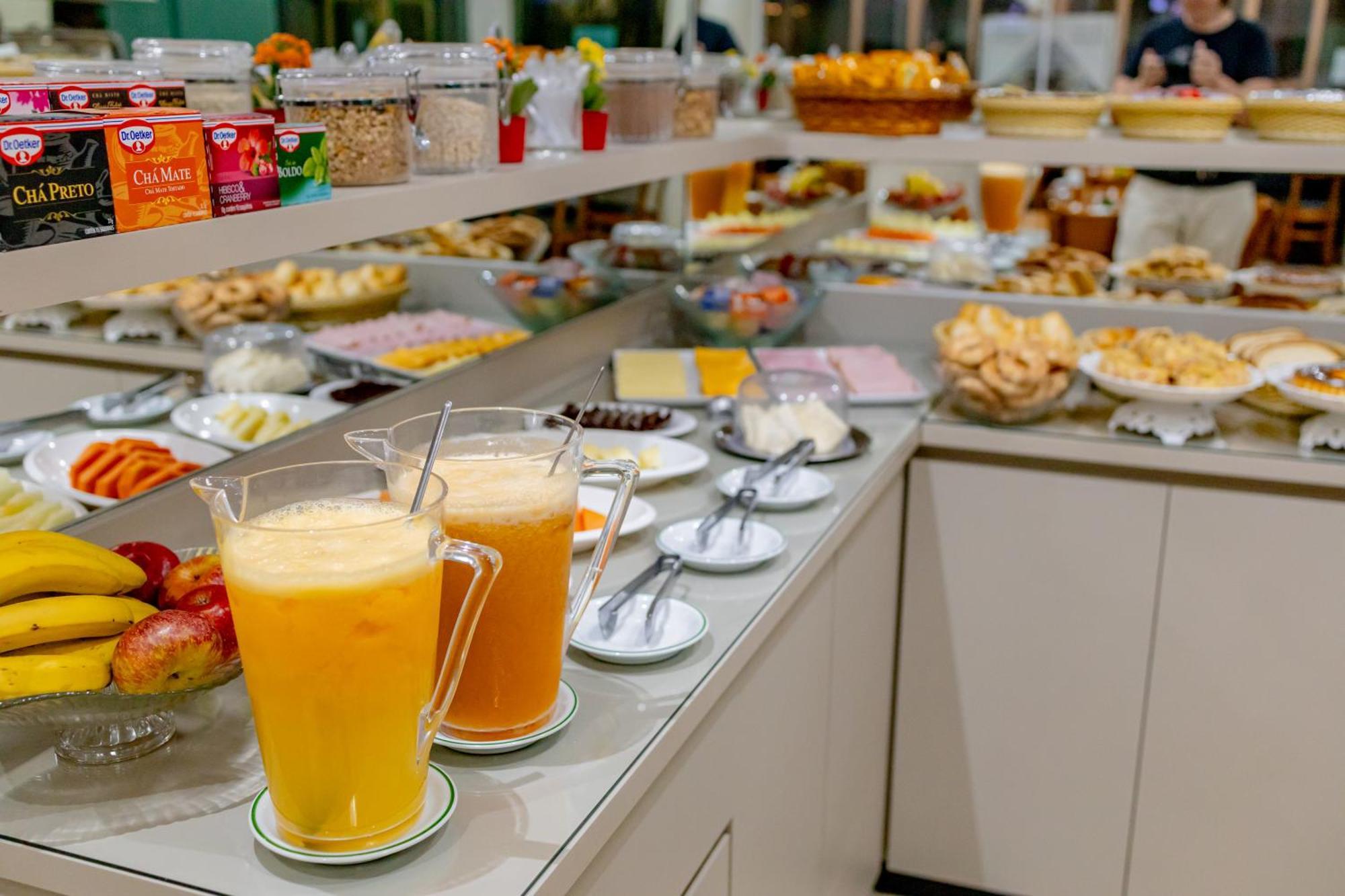 Hotel Villa De Holanda Holambra Kültér fotó
